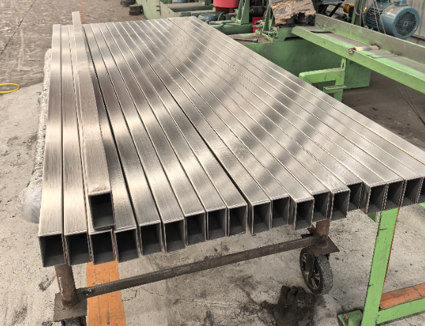 七台河方管 矩形管 无缝方管生产厂家